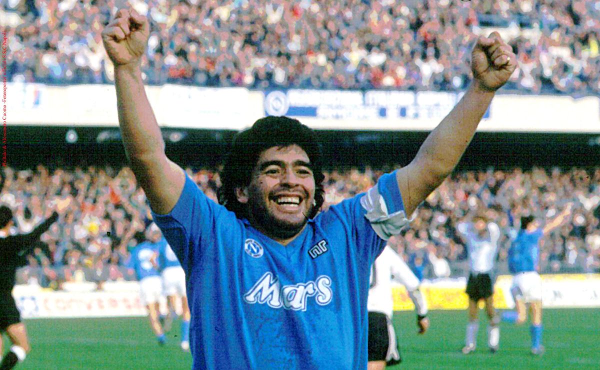 Así fue el quinto y último regreso al futbol de Diego Maradona