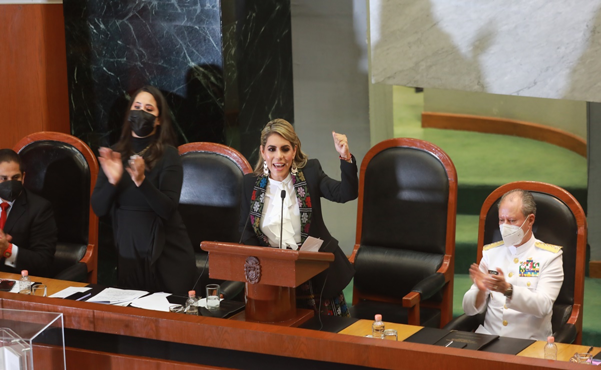 Presenta Evelyn Salgado a su gabinete para gobernar Guerrero 