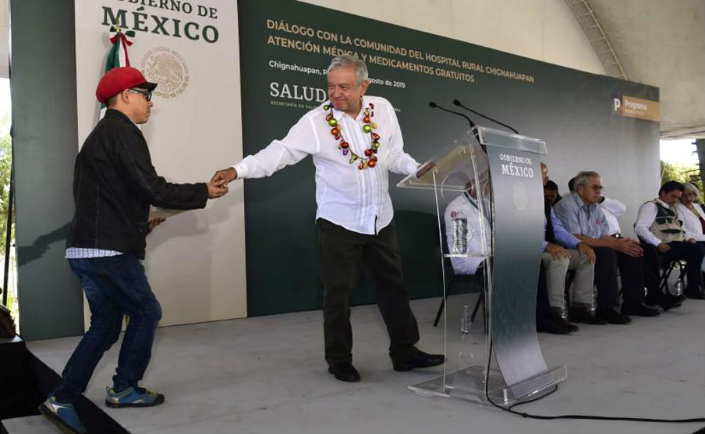 No queremos una beca como a los ninis, dice estudiante a AMLO en Puebla