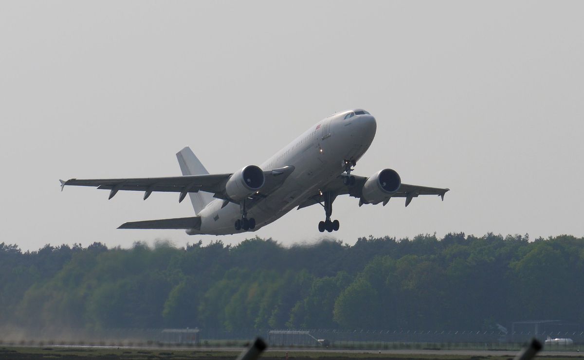 Estados Unidos solicita mecanismo laboral T-MEC contra MasAir, aerolínea de carga
