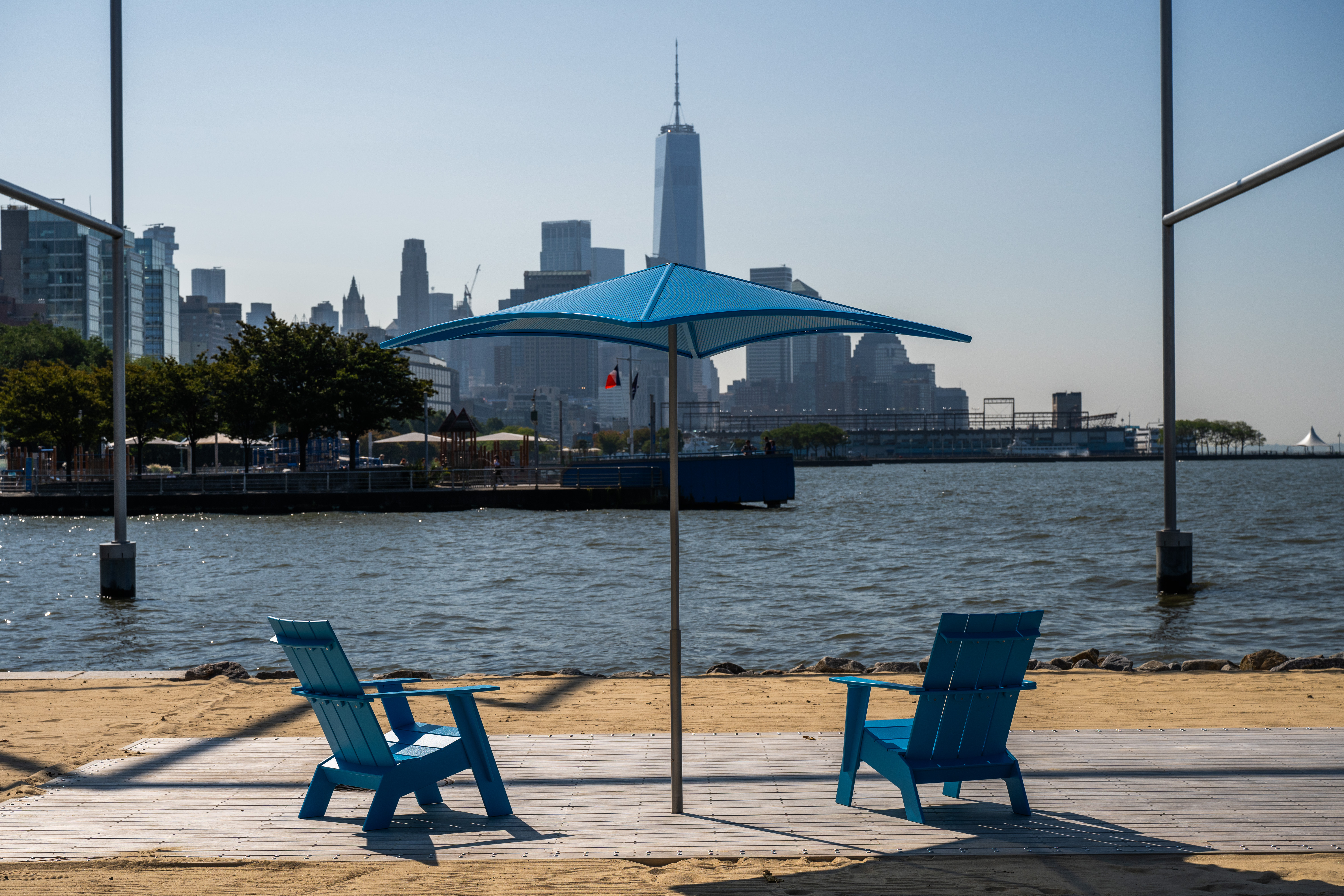Nueva York abre su primera playa pública en el condado de Manhattan: ¡Un oasis en el Río Hudson!