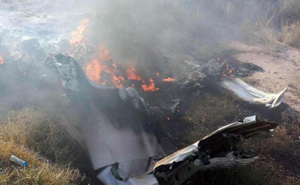 Fallecen tres al caer avioneta en Torreón