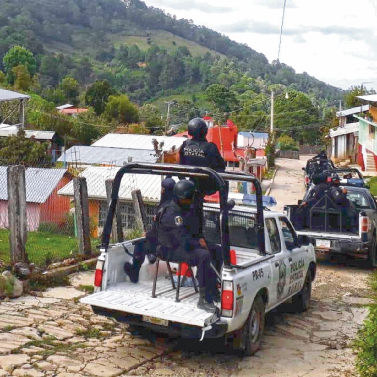 Civiles armados y policías se enfrentan en Guerrero 