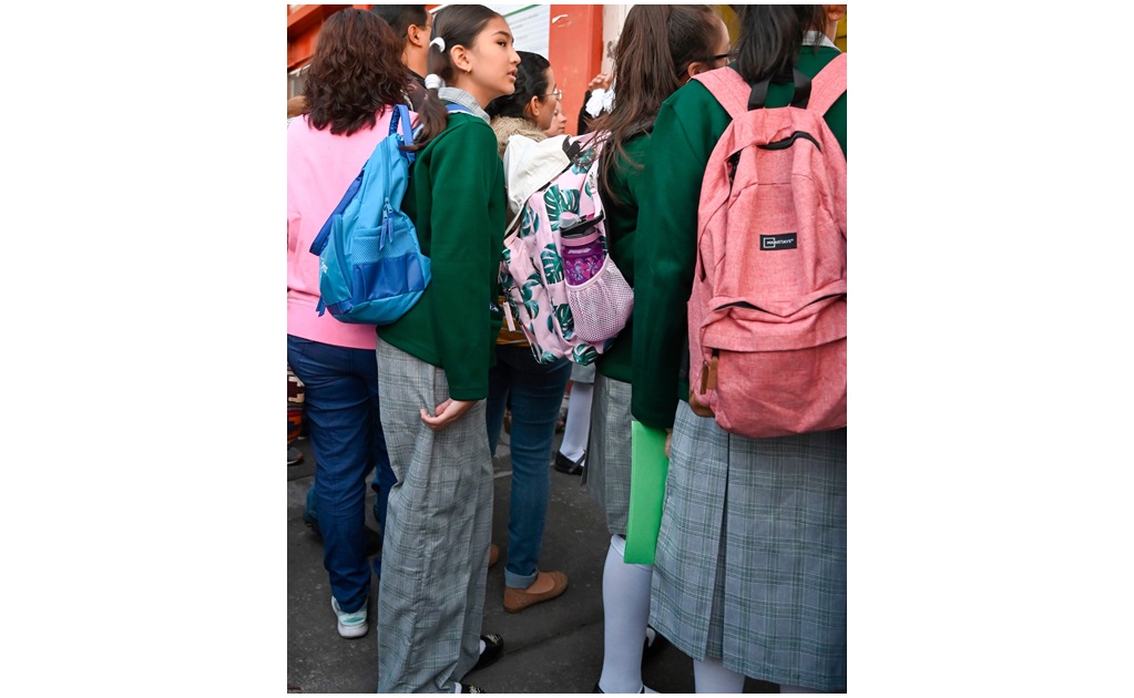 Así se sintió Lían, la niña que se atrevió a usar "uniforme neutro" para acudir a la secundaria 