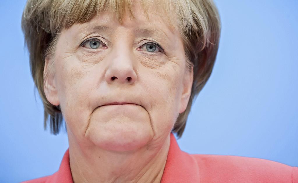 Merkel asume responsabilidad tras resultados electorales de su partido