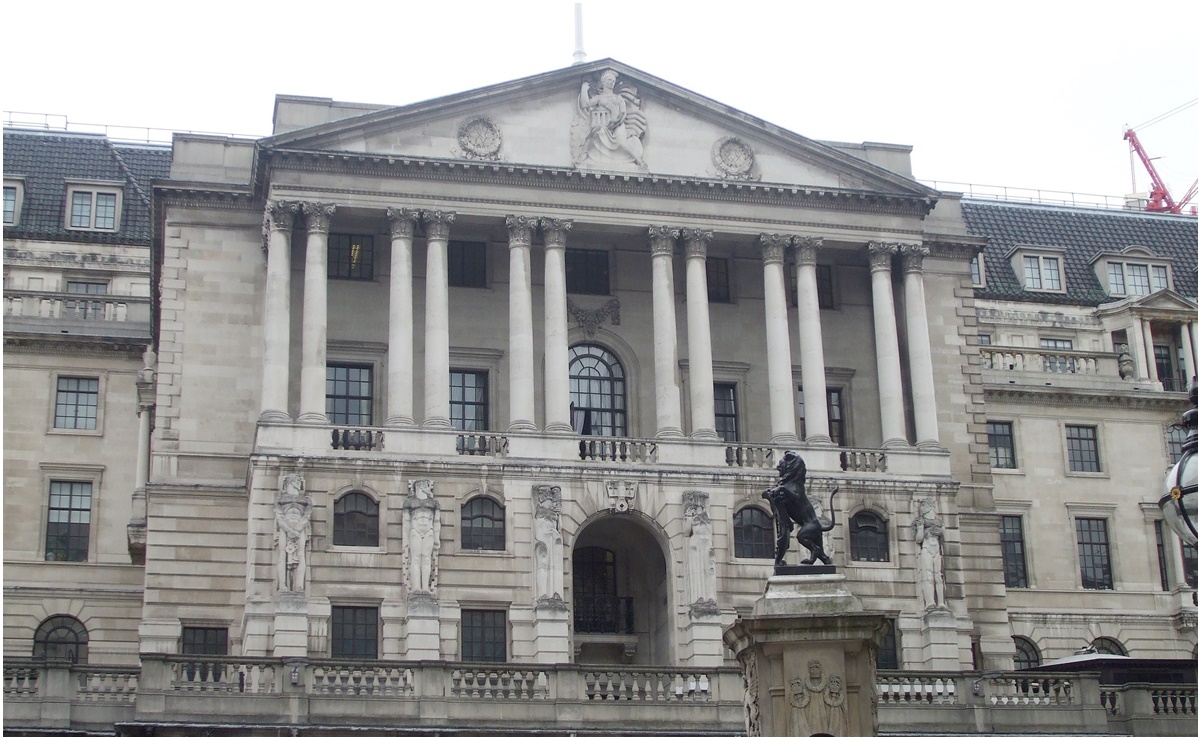 Banco de Inglaterra recorta su tasa de interés oficial por primera vez desde la pandemia