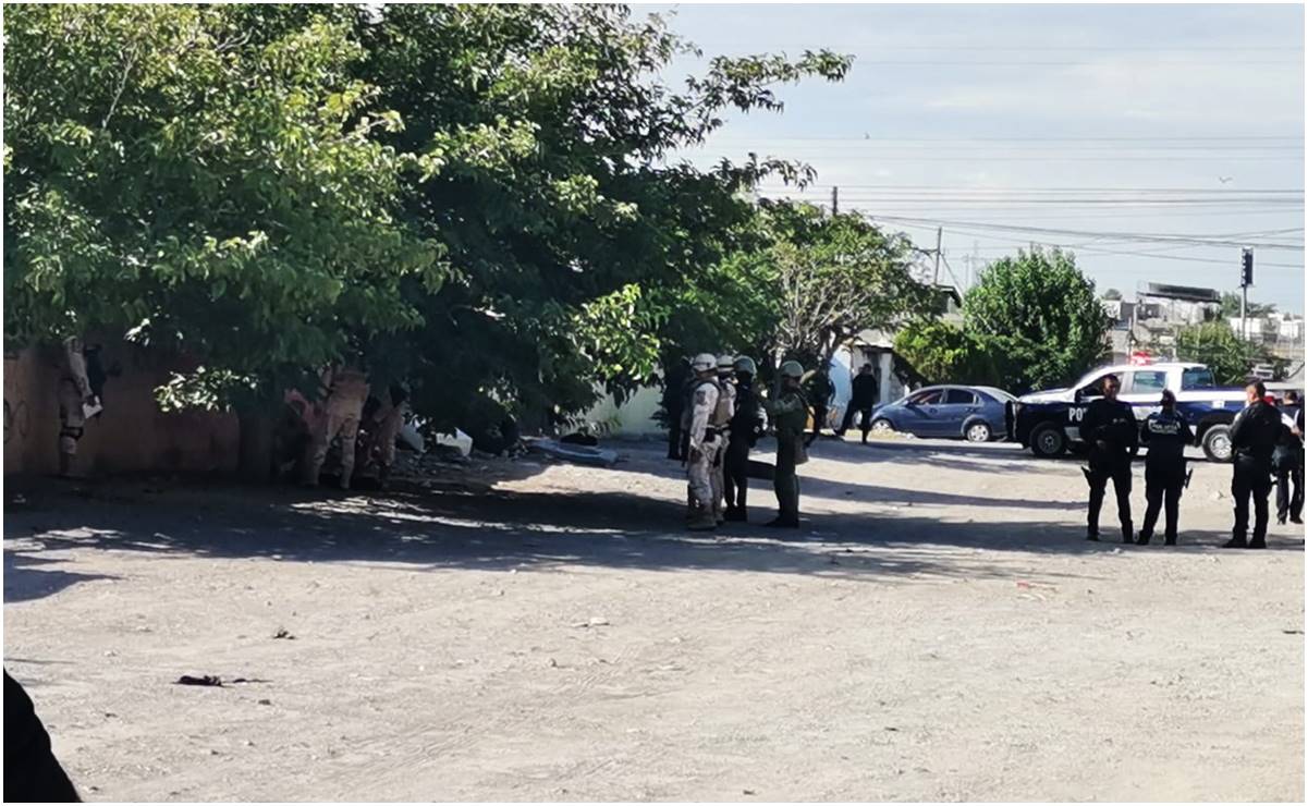 Abandonan explosivo, similar a un misil, debajo de un árbol en Ciudad Juárez