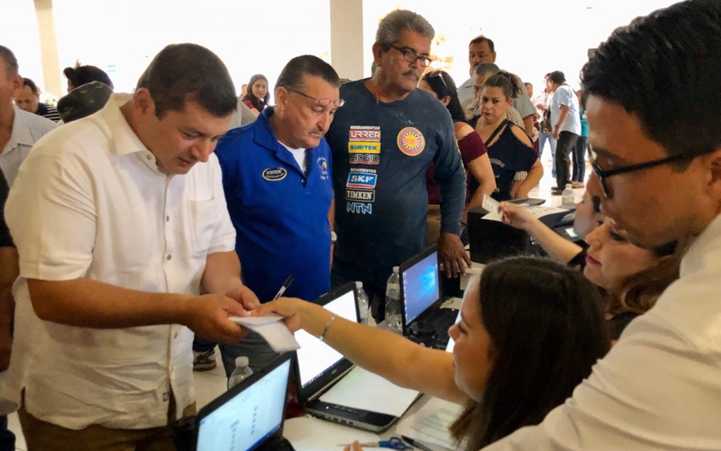 Gritos y empujones durante asambleas de Morena en Sonora