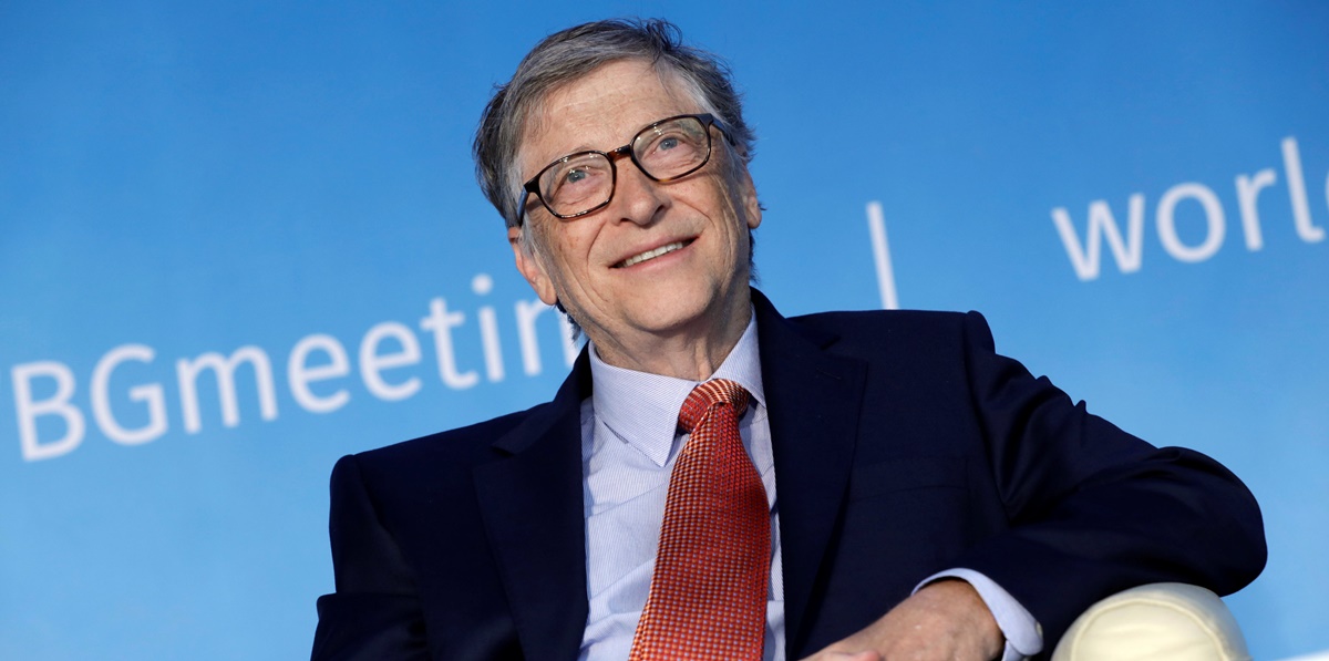 Bill Gates envía un paquete de 36 kilos de regalos a 'amiga secreta'