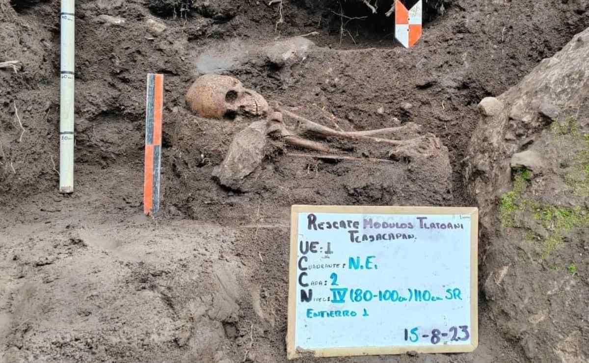 Descubren restos humanos en zona arqueológica de Morelos; presuntamente vivió hace mil años
