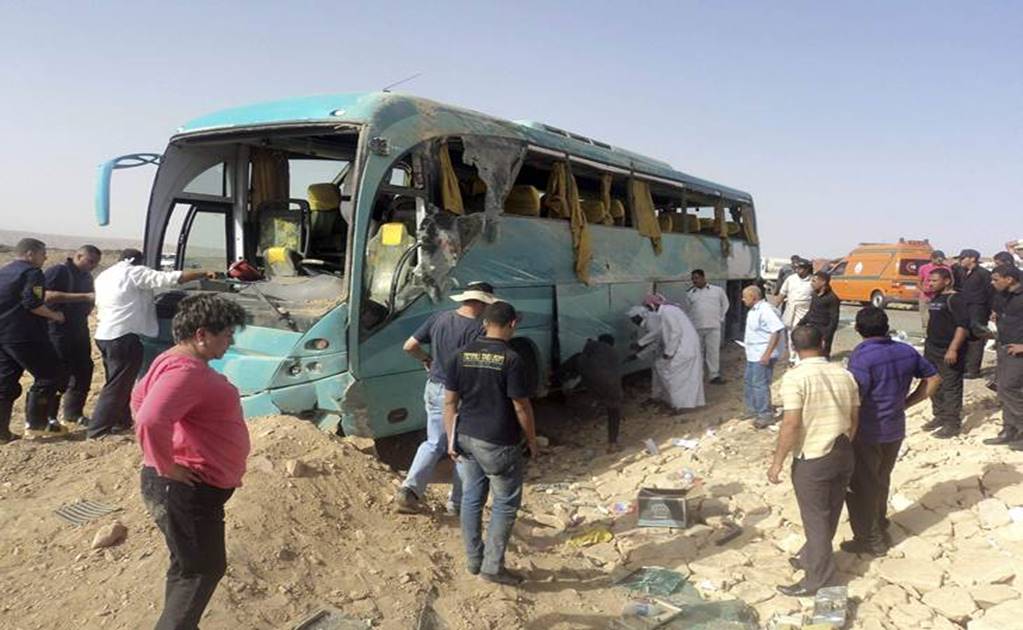 Egypt to probe “regrettable” attack on Mexican tourists 