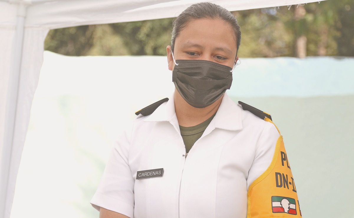 La teniente Sandra ya sabe aplicar la vacuna Pfizer; “esto es una esperanza para poder estar bien”, dice
