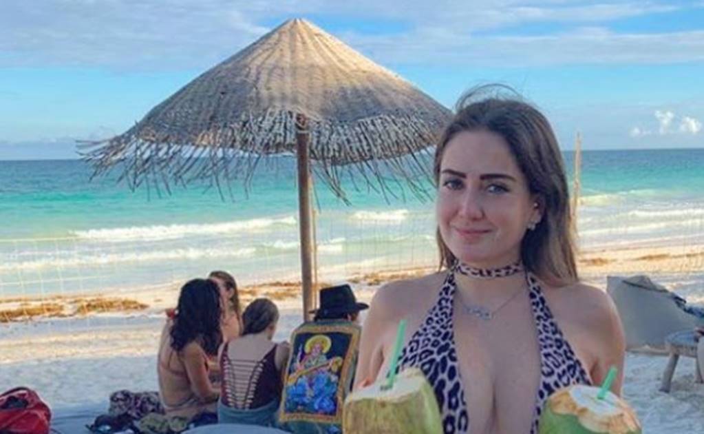 Celia Lora posa sin sostén y con playera mojada