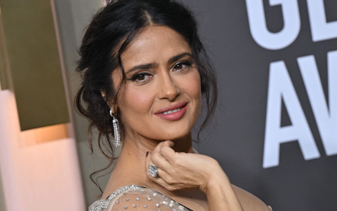 Salma Hayek da cátedra de cómo ser una excelente (y amorosa) madrastra