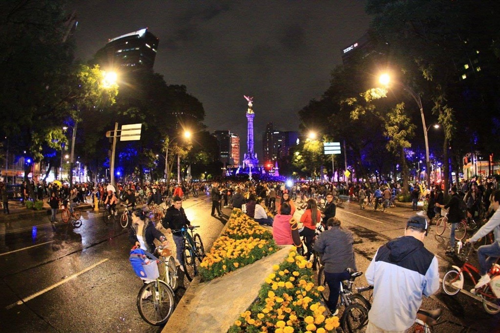 Celebra el Día de Muertos con el Paseo nocturno en bicicleta 2019  