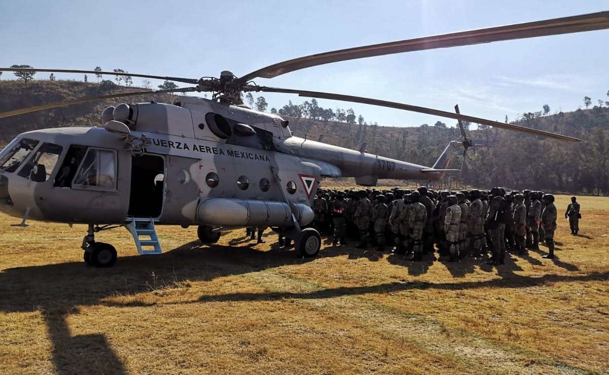 Fallecen 2 militares al desplomarse helicóptero de la Sedena en Temamatla 