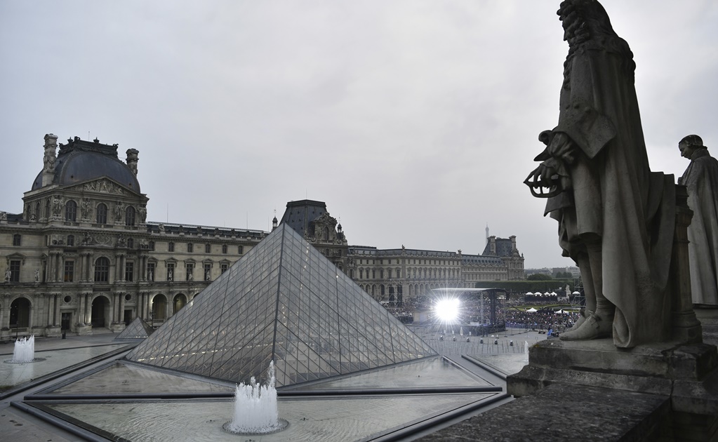 Pirámide del Louvre, el museo que causó controversia por diseño vanguardista 