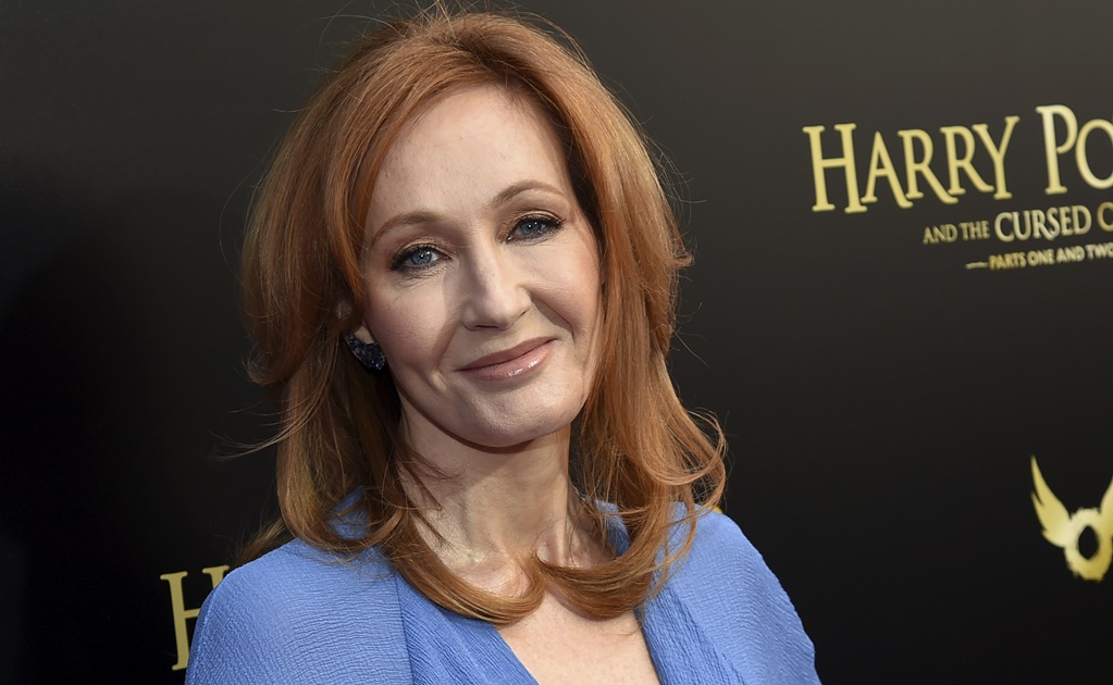 J.K. Rowling confirma que ya terminó el guion de "Animales Fantásticos 3"