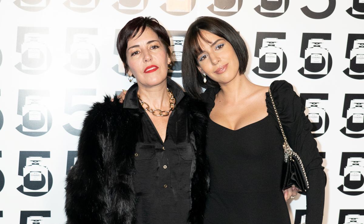 Stephanie Salas y Camila Valero en los 100 años de Chanel No.5