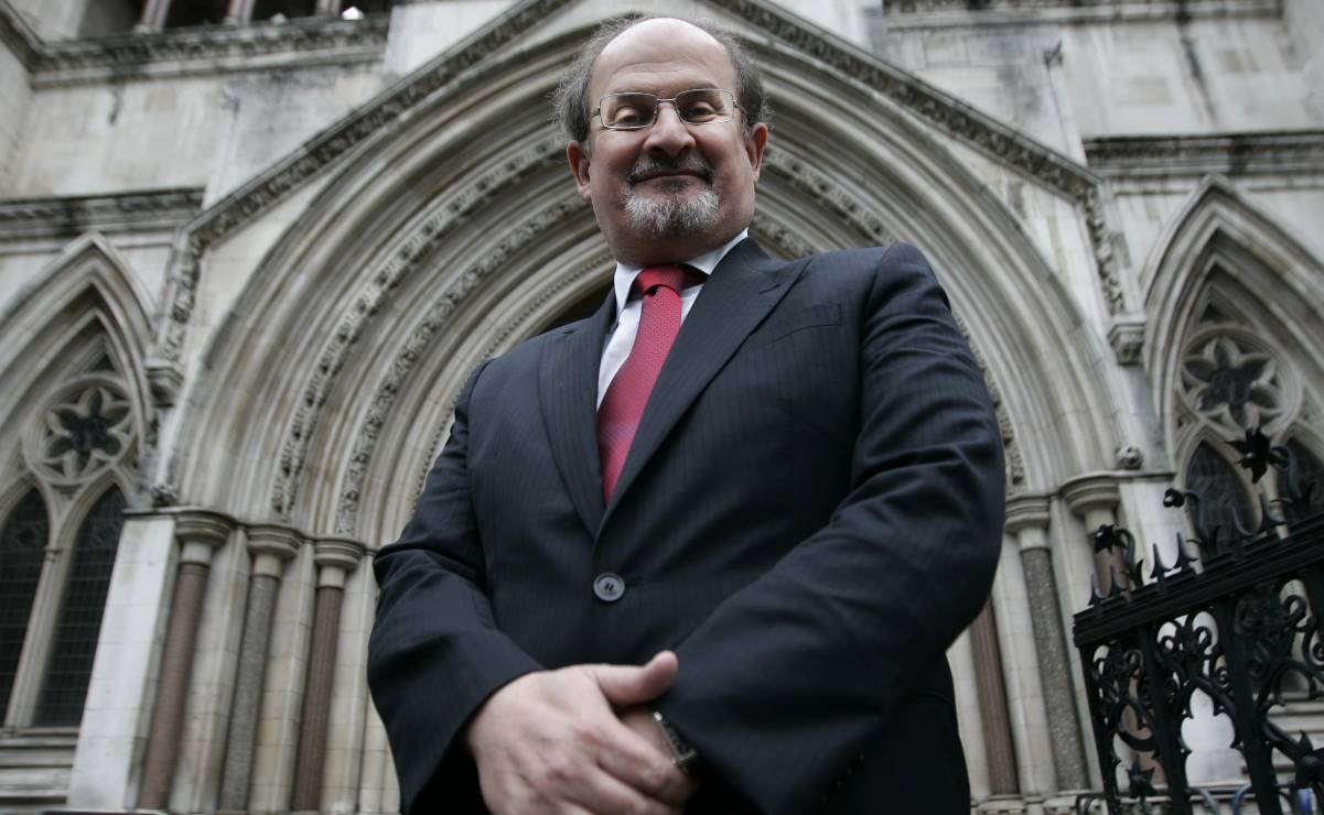 Atacante de Salman Rushdie podría ser condenado a 25 años de prisión