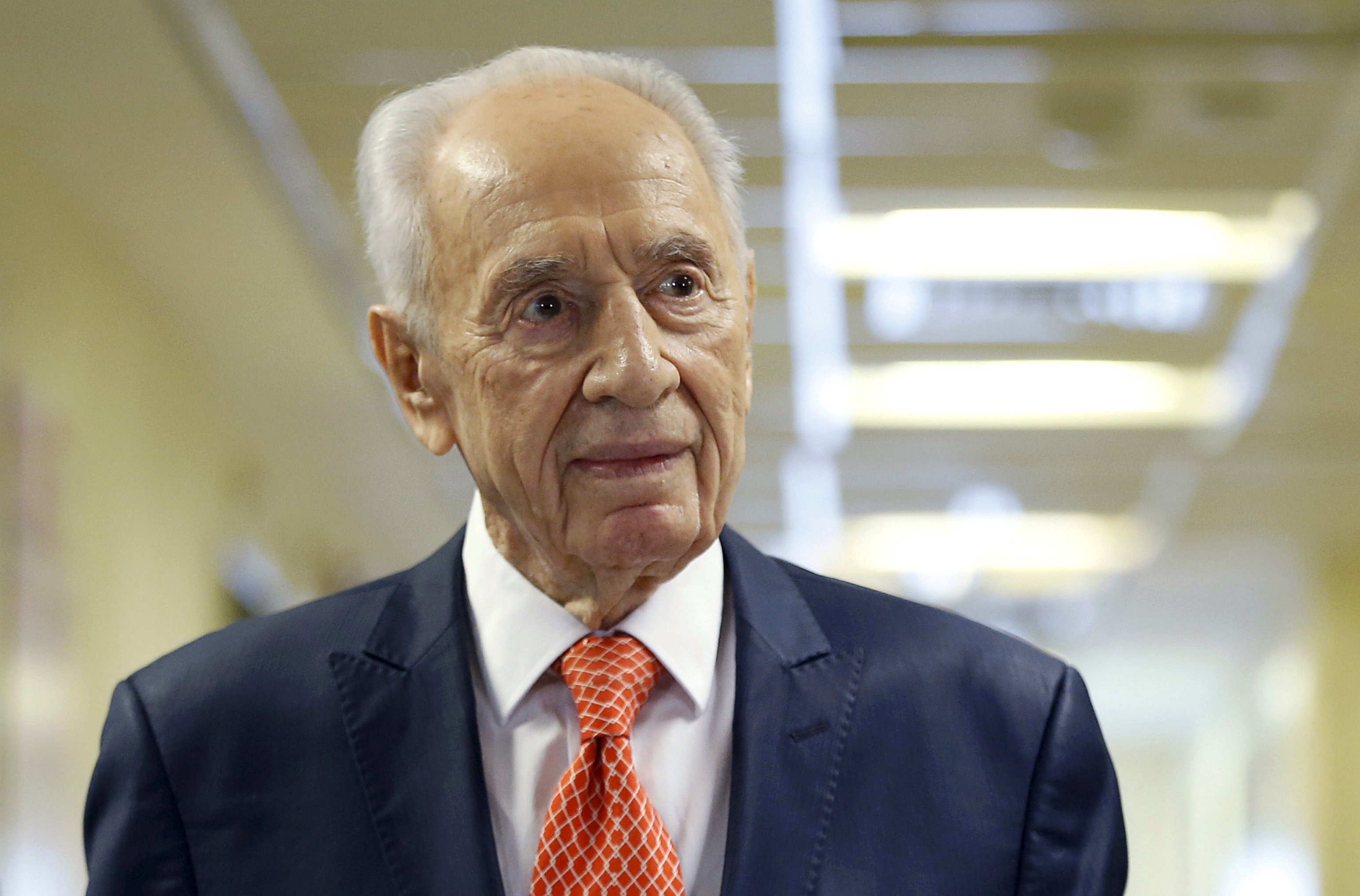 Shimon Peres, en coma inducido tras sufrir derrame cerebral