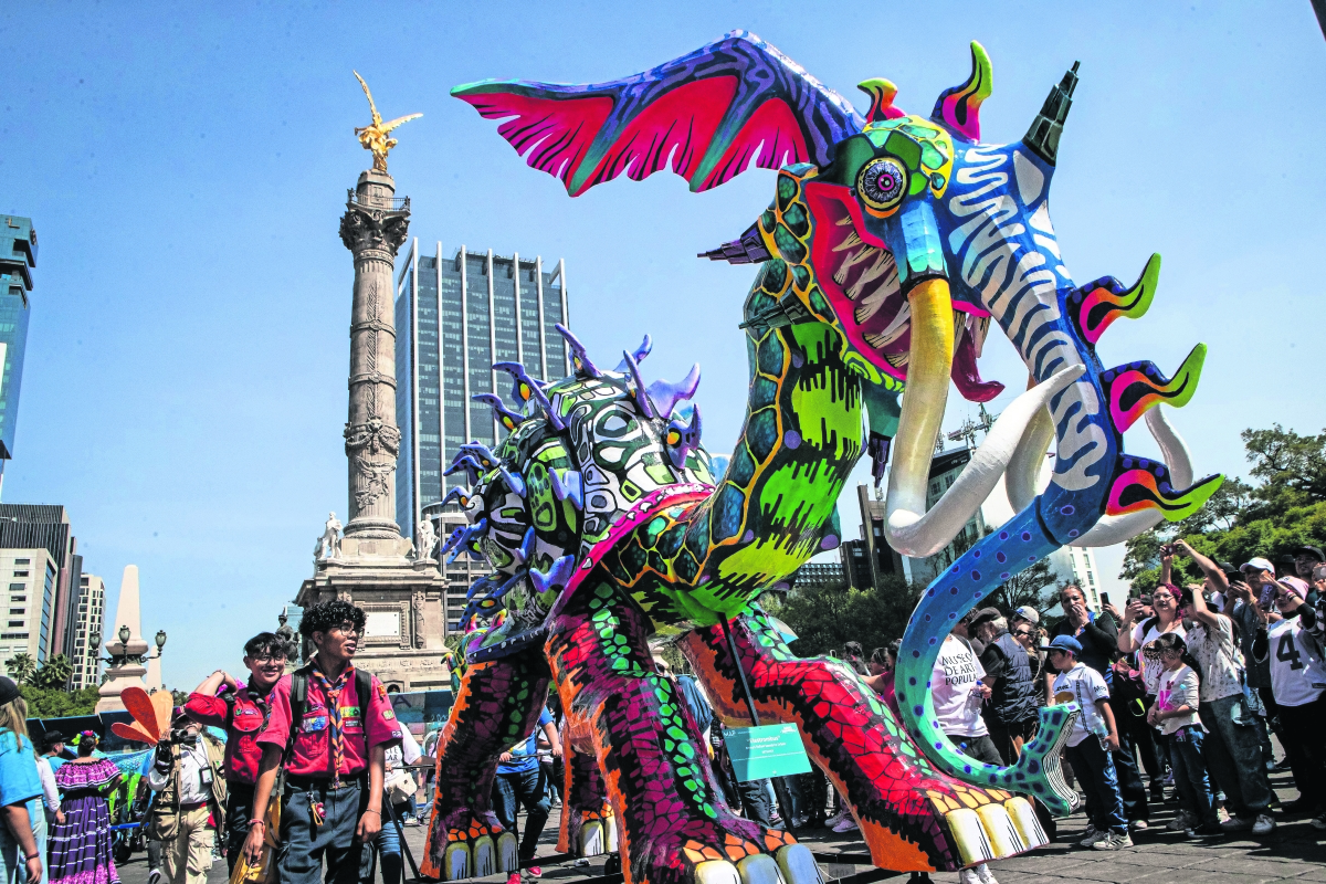 Crónica: Zombies y Alebrijes Monumentales invaden la CDMX