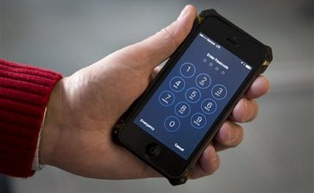 Apple explains why it won't help hack shooter's iPhone