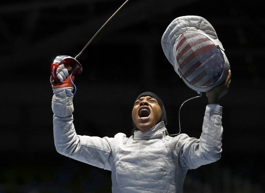 Río 2016. Ibtihaj Muhammad, la primera estadounidense en competir con un hiyab