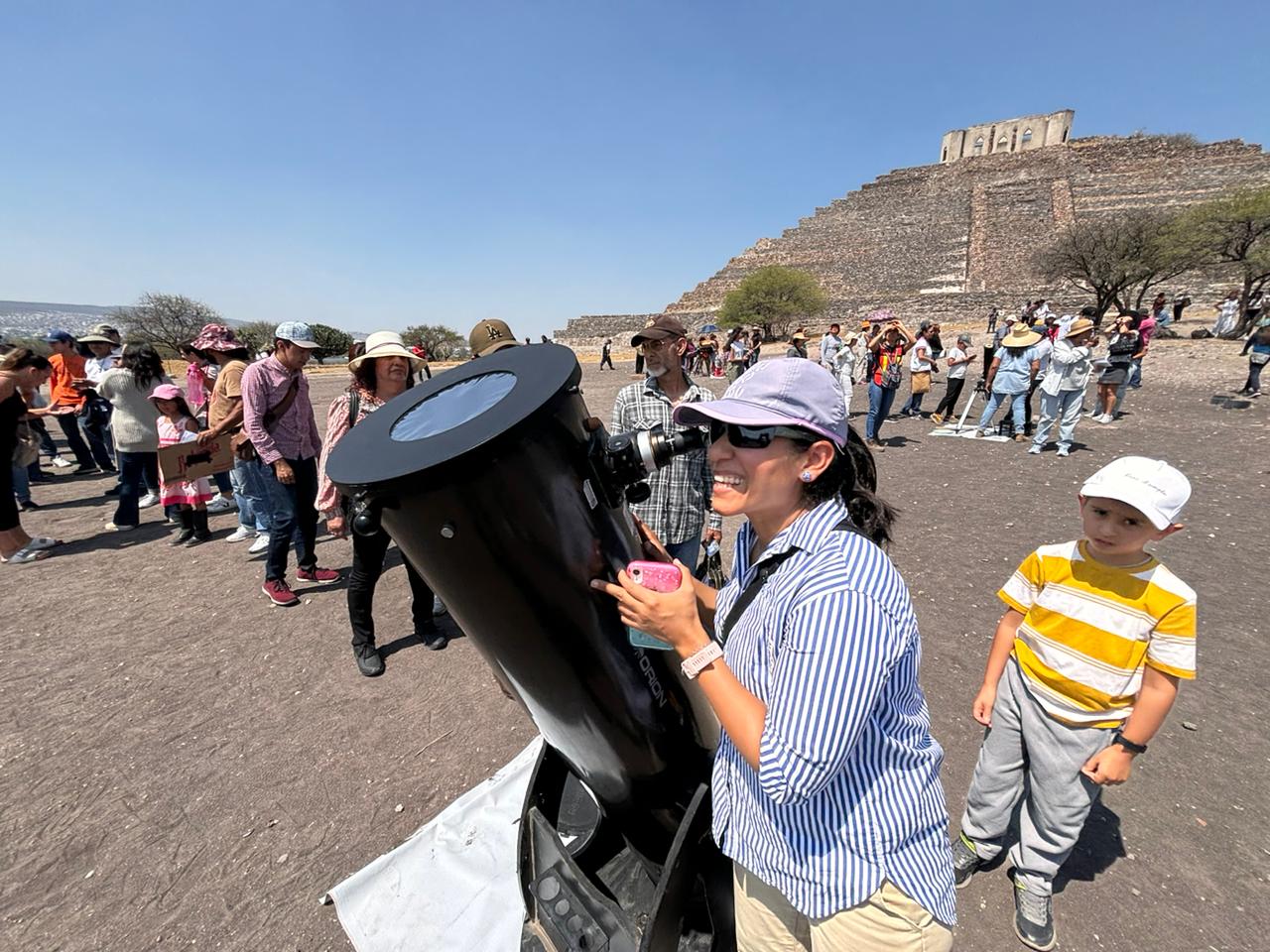 Así se vive el eclipse solar 2024, en Querétaro