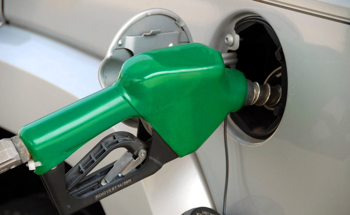 ¿Cómo reconocer la gasolina adulterada?