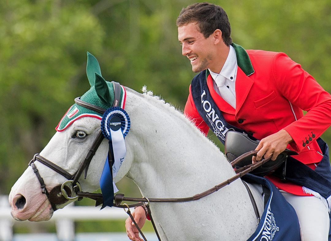 Él es Eugenio Garza Pérez, jinete mexicano que compite en París 2024