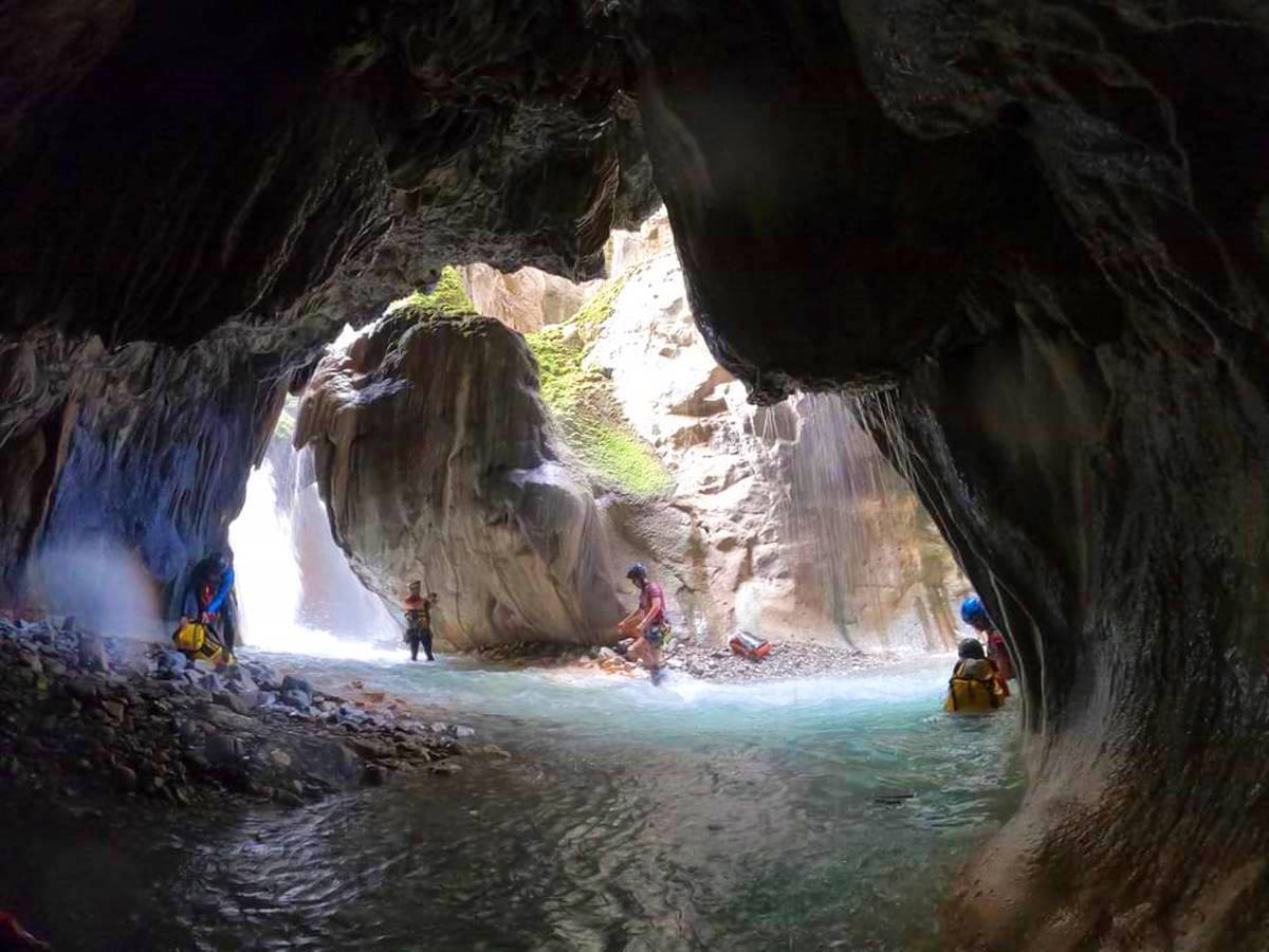 Explora El Zapote, un cañón con aguas termales en Tolantongo