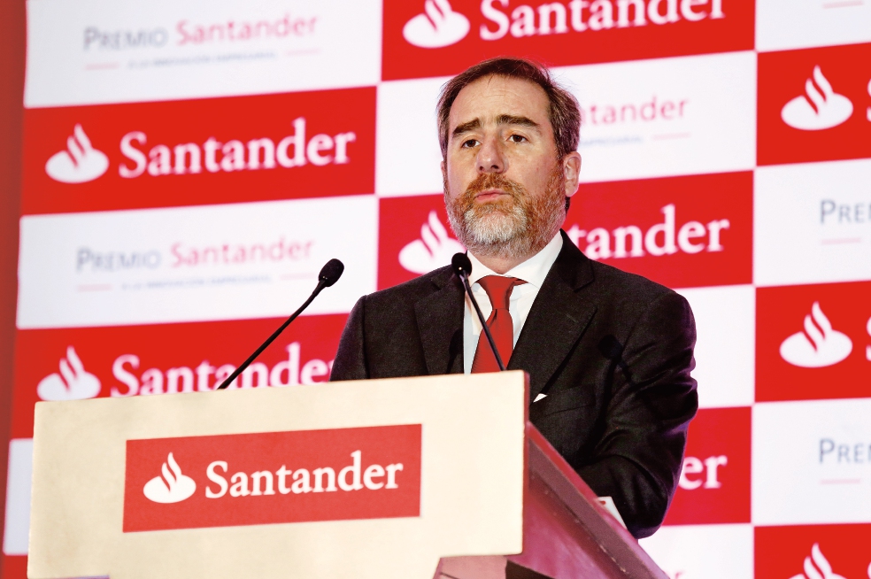 Aumentan 12.7% utilidades de Santander durante 2017