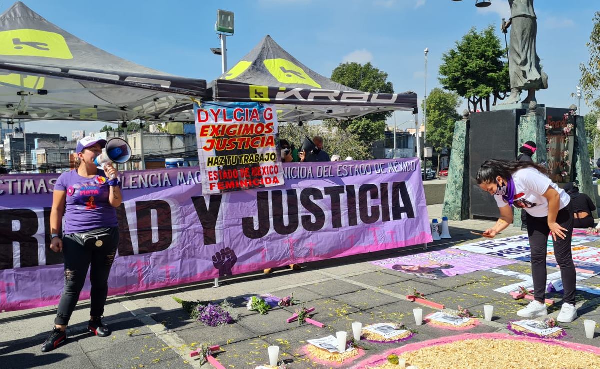 Familiares de víctimas de Feminicidios protestan frente a la fiscalía; denuncian pretextos para no ejecutar órdenes de aprehensión