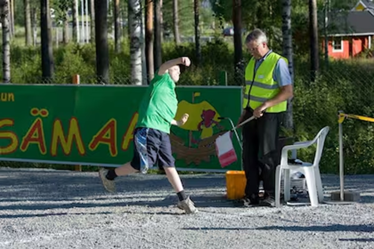 VIDEO: Lanzamiento de celulares: el peculiar concurso creado en Finlandia