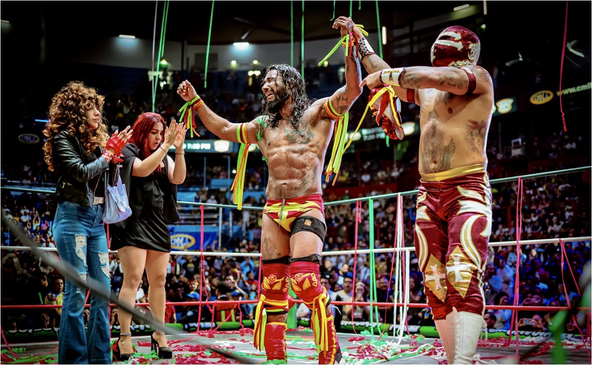 Dragón Rojo Jr perdió la máscara en el 90 aniversario del CMLL; Volador Jr rapó a Ángel de Oro