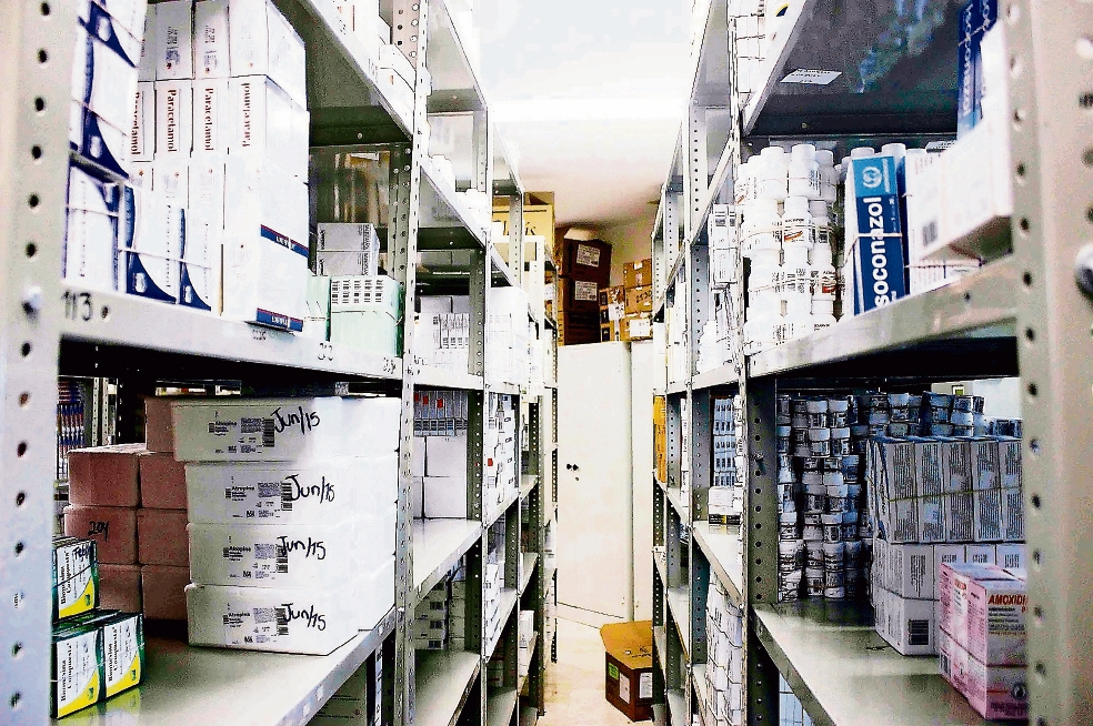 Colectivo lamenta que propuesta de AMLO para crear “banco de reserva de medicamentos” llegue tarde