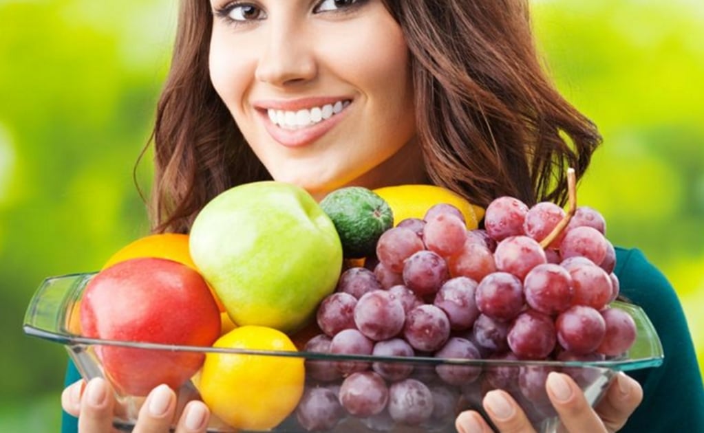 Conoce frutas y verduras que te ayudan a disminuir el sarro en los dientes