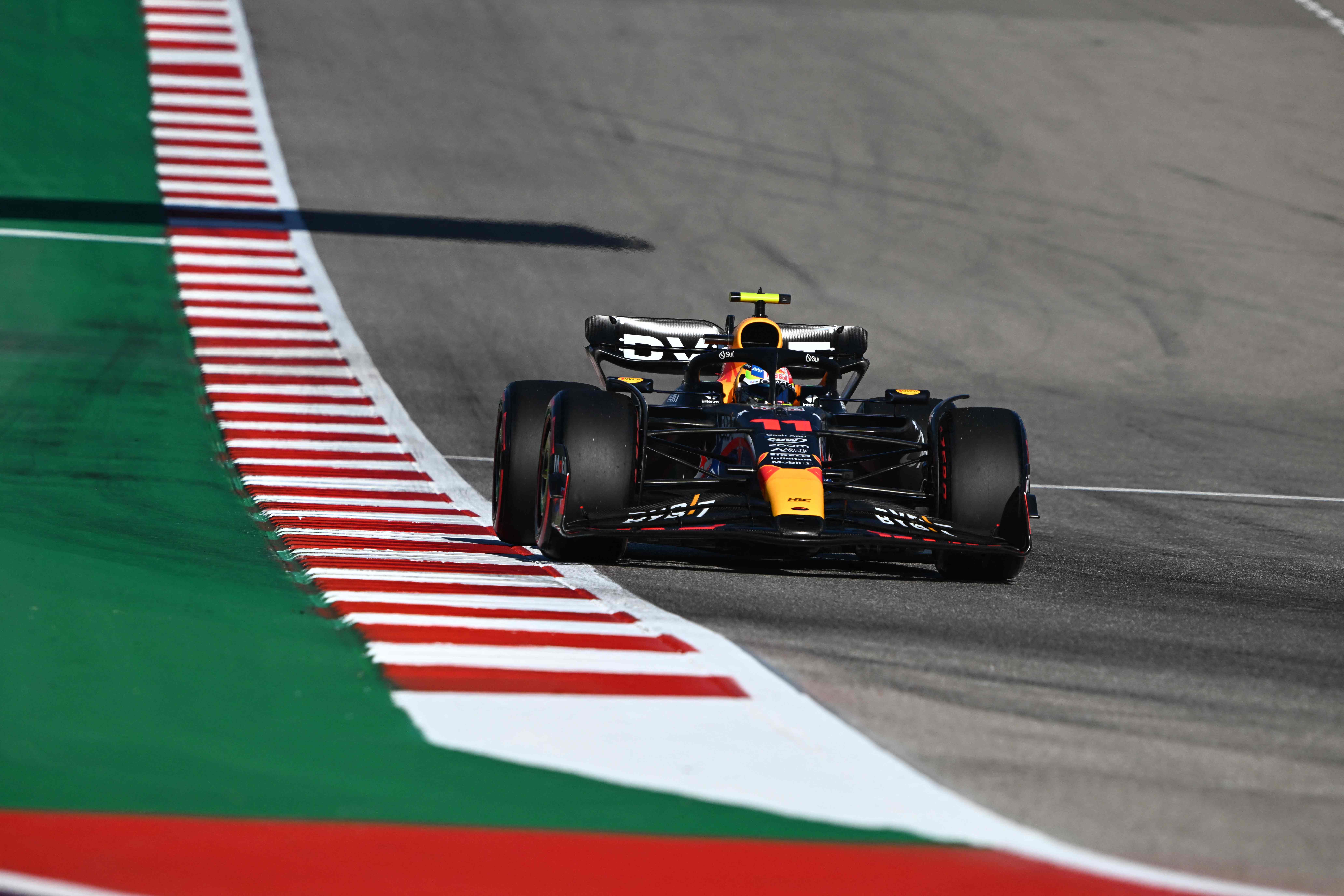 Mercedes hace oficial la salida de Lewis Hamilton al final del 2024 y ...