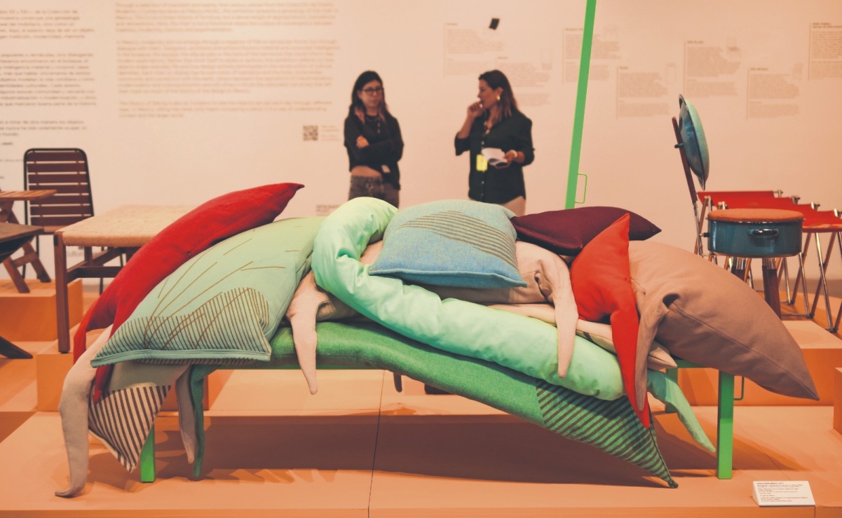 El confort, uno de los aspectos que destaca en la exposición La historia de cómo sentarse. Variaciones del asiento en México. Foto: Santiago Cadena El Universal