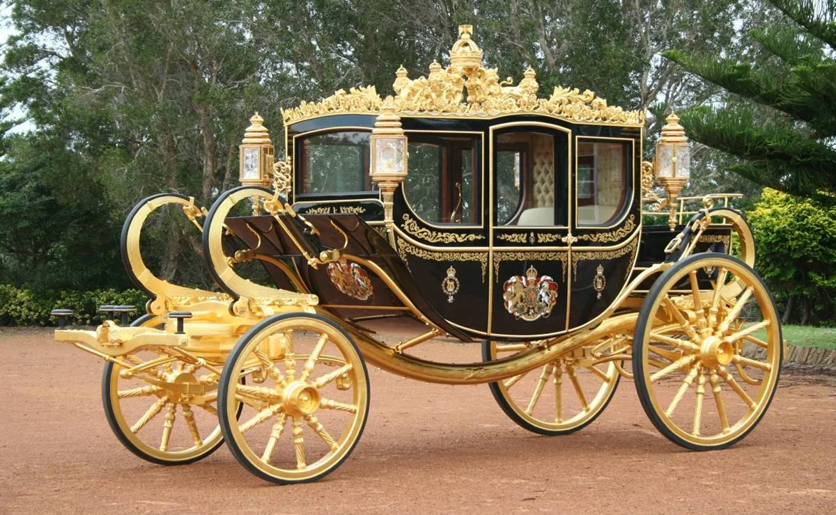 Este es el tecnológico carruaje vintage del rey Carlos de Inglaterra