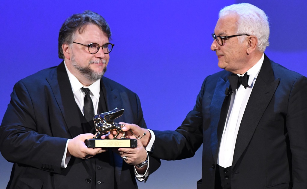 Guillermo del Toro gana León de Oro a mejor película en Festival de Cine de Venecia