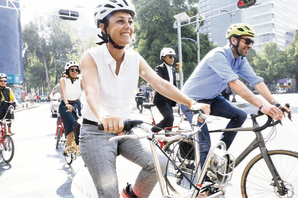 Reactivan ciclovía en camellón de Reforma 