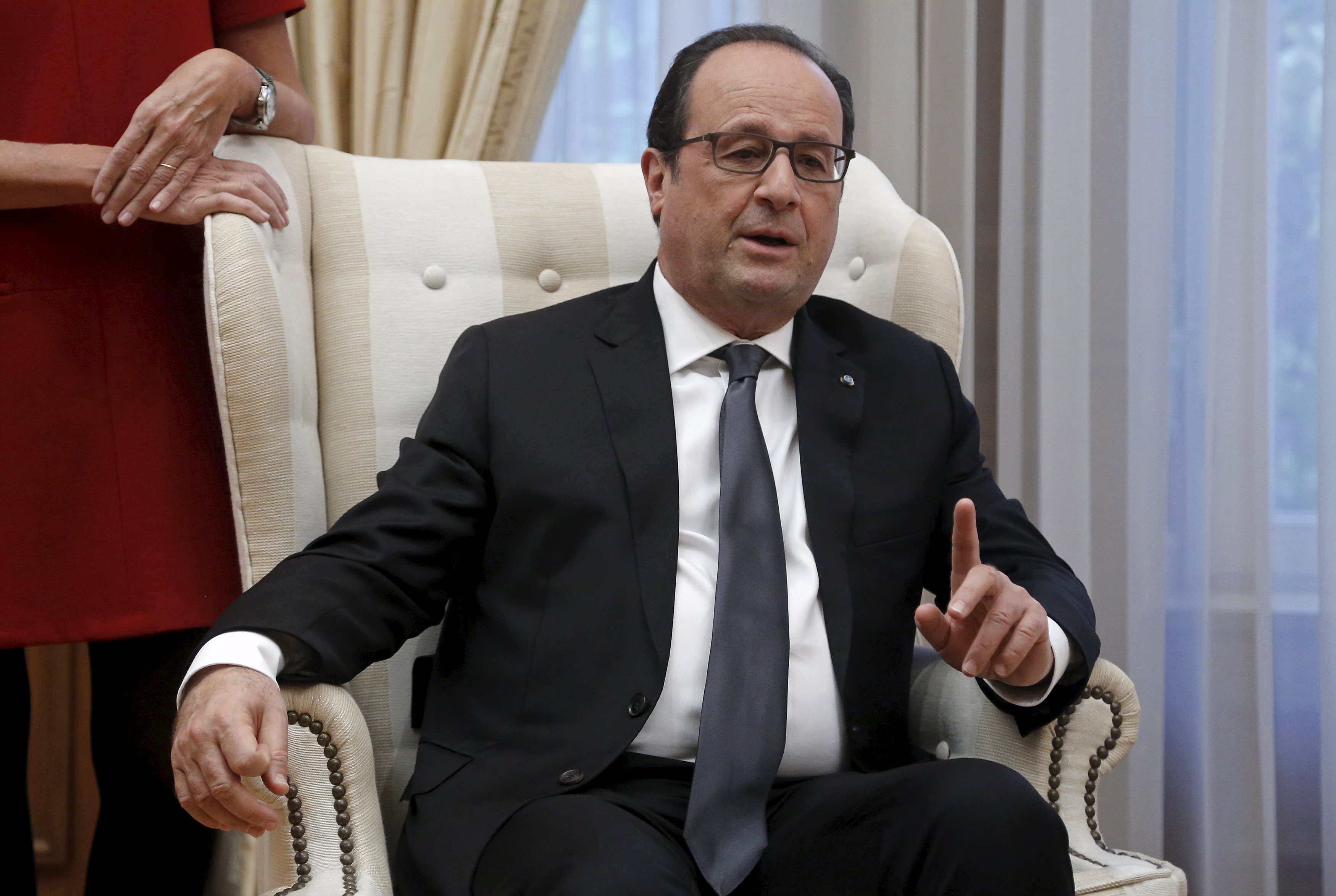 Hollande promete aclarar circunstancias del accidente
