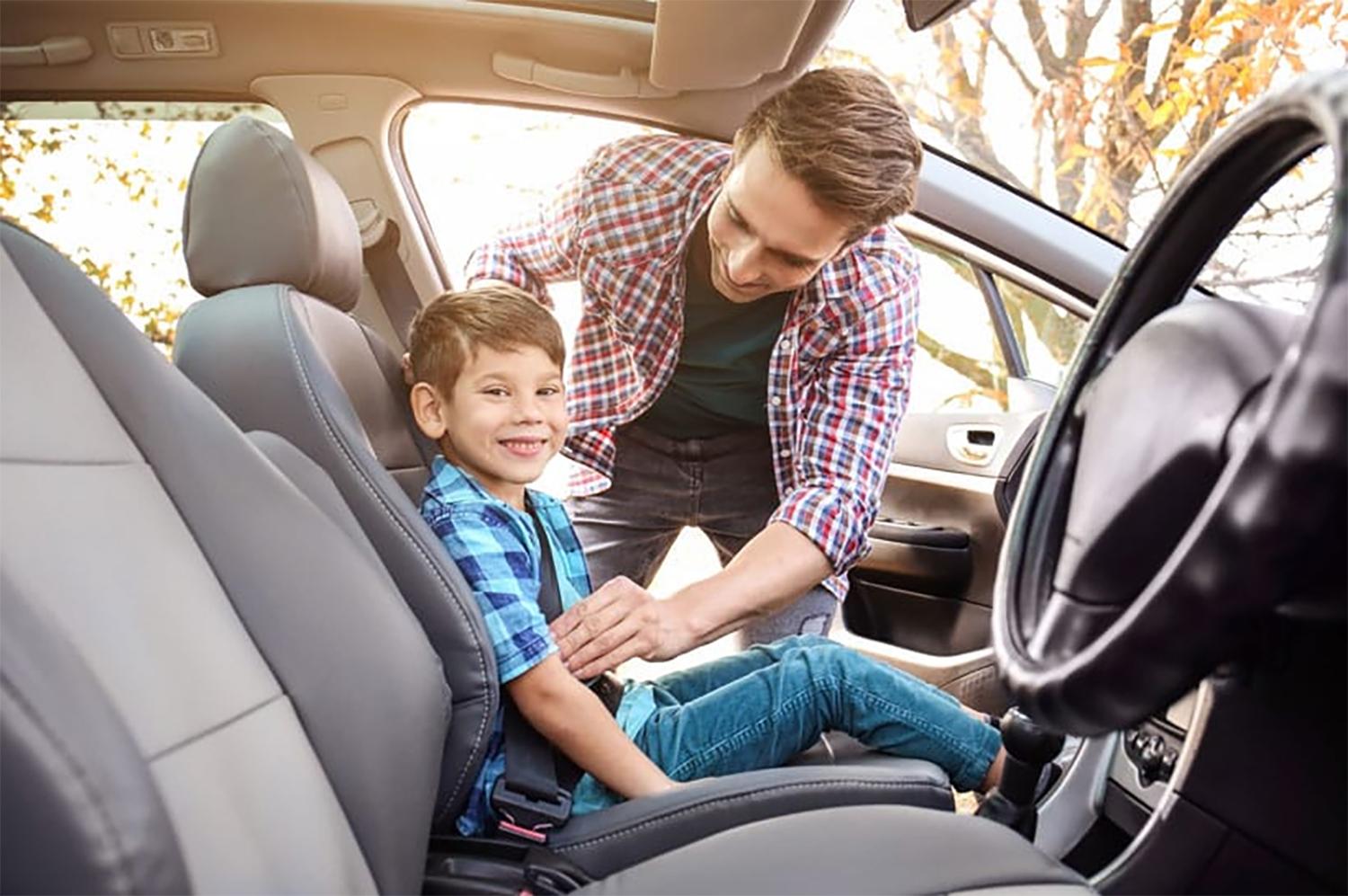 De cuánto es la multa por llevar niños en el asiento de adelante del auto