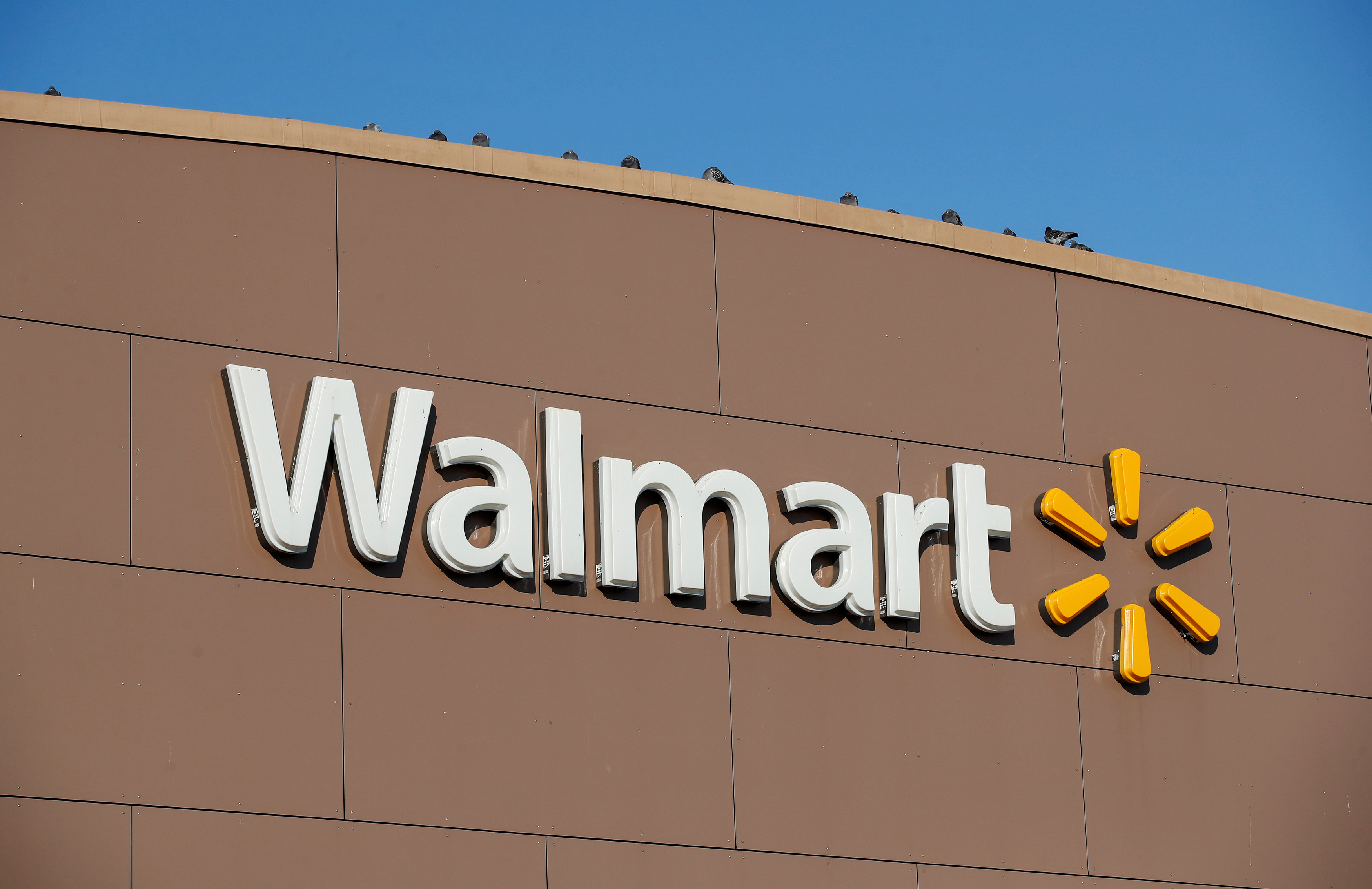 Walmart opera con normalidad, pese a posible huelga, asegura corporativo 