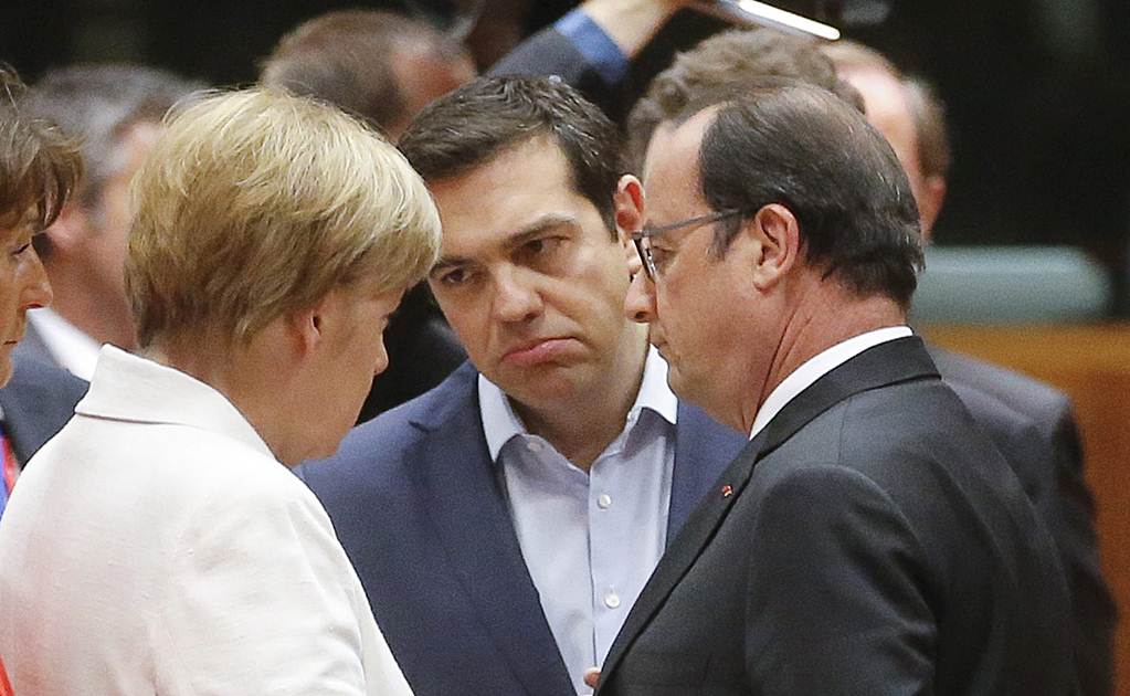 Líderes europeos acorralan a Grecia