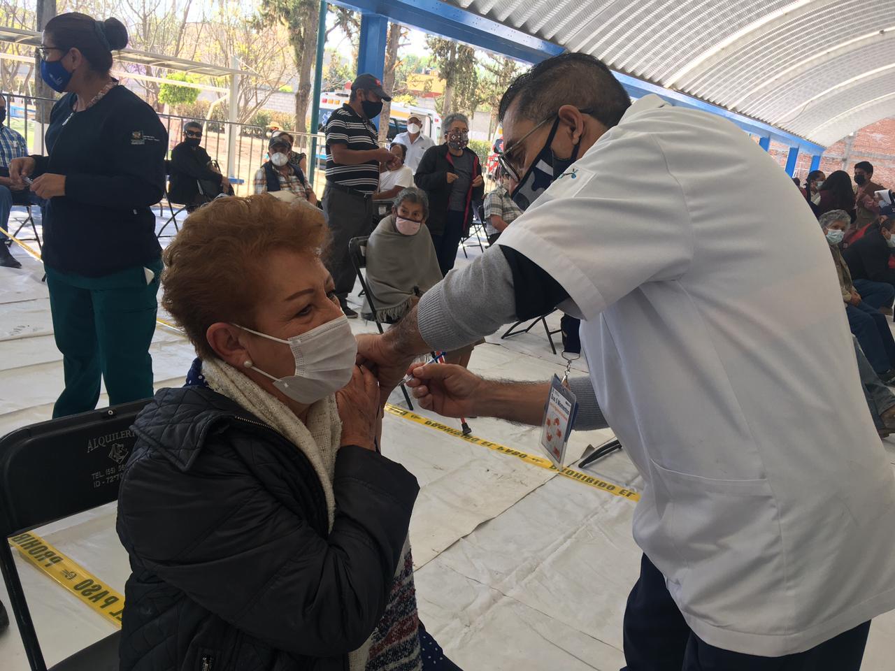 #Video. Vacunan a adultos mayores en la zona metropolitana de Querétaro