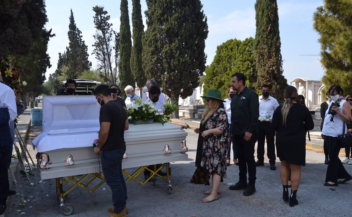 Rosario Ibarra de Piedra es sepultada en Monterrey; “No puede haber transformación, mientras haya desaparecidos", dice hija