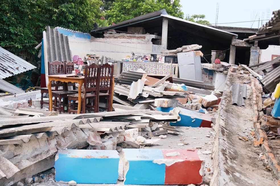 Pide EPN solidaridad para rápida restauración